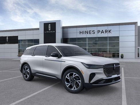 New 2026 Lincoln Nautilus Premier w/ Equipment Group 102A image 7