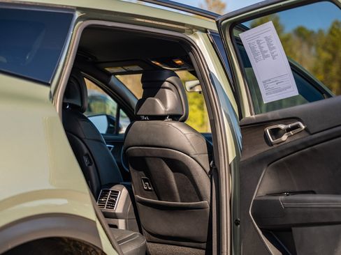 Used 2025 Kia Sportage X-Line image 15