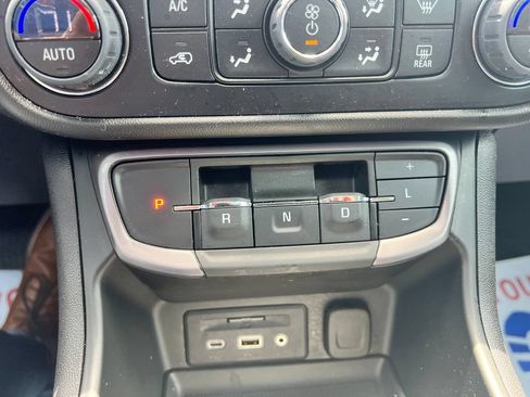 Used 2023 GMC Terrain AT4 w/ Infotainment Package II AWD/4WD image 31