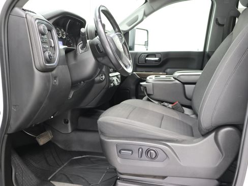 Used 2022 Chevrolet Silverado 2500 LT w/ Convenience Package AWD/4WD image 8