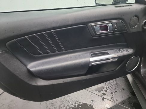 Used 2022 Ford Mustang GT Premium image 13