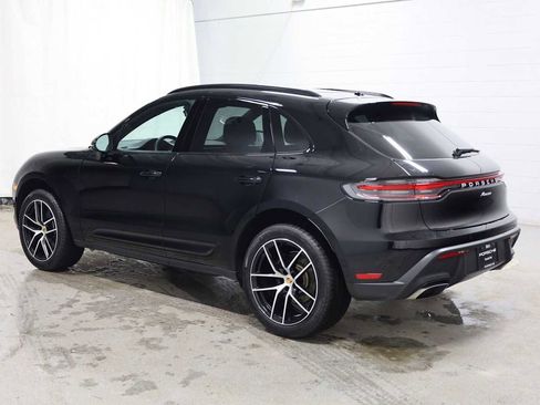 Certified 2025 Porsche Macan image 3