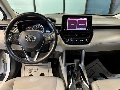 Used 2022 Toyota Corolla Cross LE w/ Black Badges Package (TMS) image 9