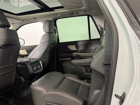 Used 2025 Ford Expedition Max Active AWD/4WD image 24