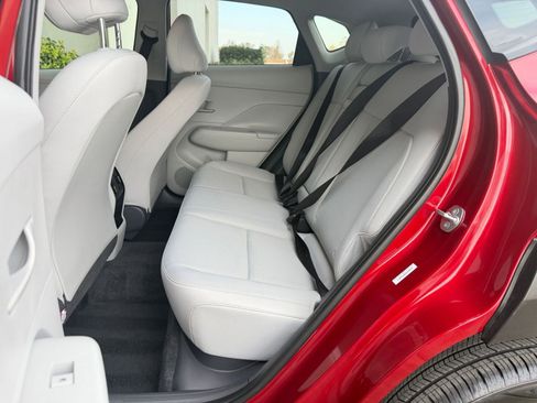 Used 2025 Hyundai Kona SEL image 39