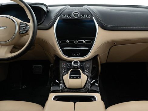Used 2023 Aston Martin DBX 707 image 31