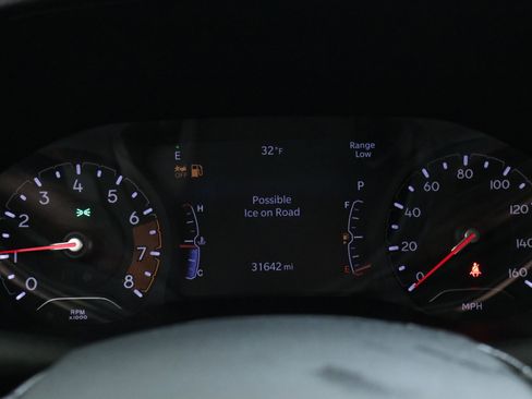 Used 2023 Jeep Compass Trailhawk image 15