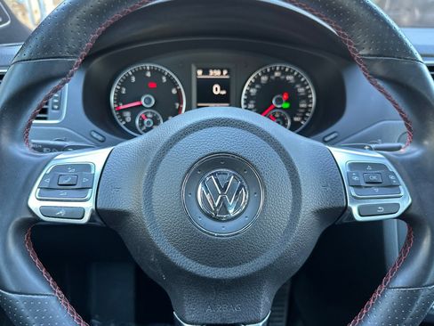 Used 2013 Volkswagen Jetta GLI image 17