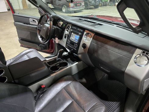 Used 2014 Ford Expedition EL Limited w/ Equipment Group 301A AWD/4WD image 41