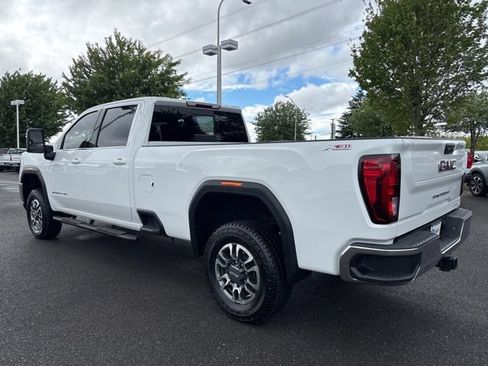 Used 2023 GMC Sierra 2500 SLE w/ SLE Convenience Package AWD/4WD image 3