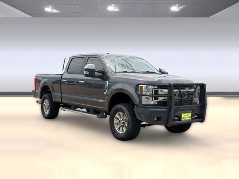 Used 2018 Ford F250 XLT w/ XLT Premium Package image 7