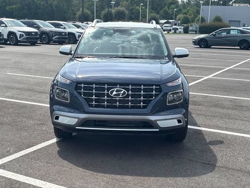 New 2026 Hyundai Venue SEL FWD image 2