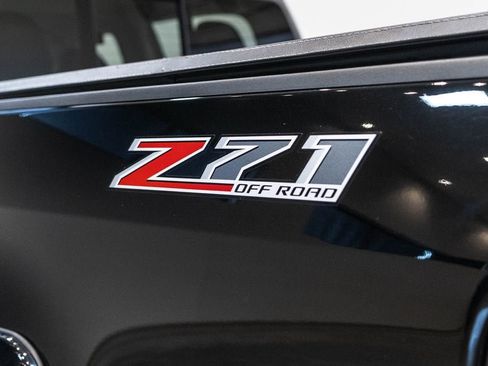 Used 2017 Chevrolet Colorado Z71 image 14