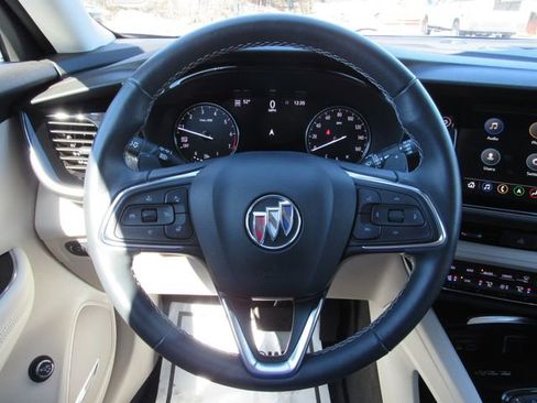 Used 2022 Buick Envision Avenir w/ Technology Package II image 16