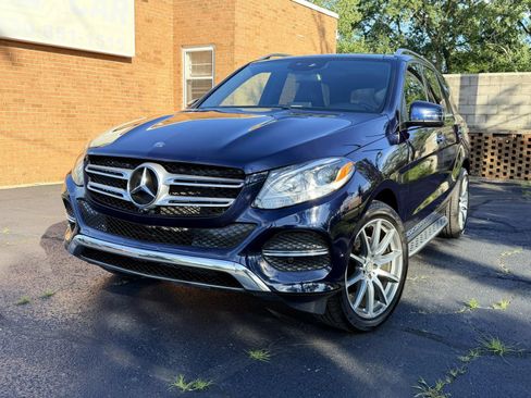 Used 2017 Mercedes-Benz GLE 350 4MATIC image 2