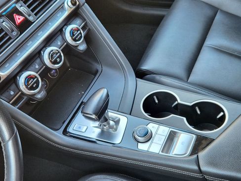 Used 2023 Genesis G70 2.0T image 19