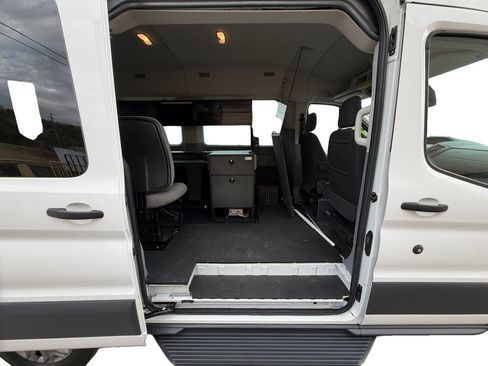 Used 2018 Ford Transit 150 XLT RWD image 19