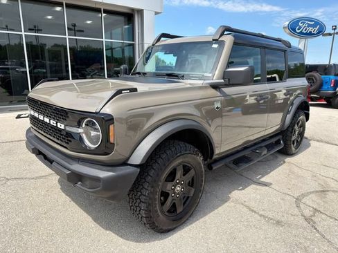 Used 2025 Ford Bronco Big Bend AWD/4WD image 3