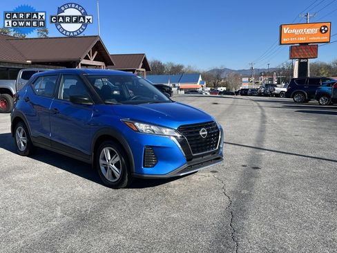 Used 2022 Nissan Kicks S image 1