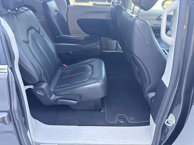 Used 2022 Chrysler Pacifica Touring-L FWD image 52