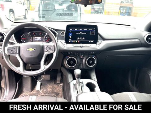 Used 2024 Chevrolet Blazer LT w/ Midnight/Sport Edition FWD image 11