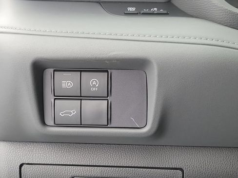 Used 2026 Toyota Highlander XLE AWD/4WD image 33