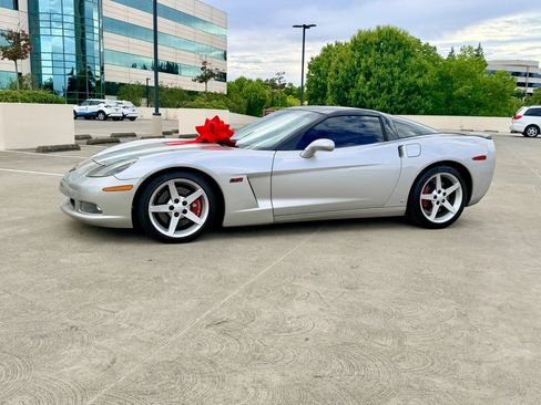 Used 2007 Chevrolet Corvette Coupe w/ Preferred Equipment Group RWD image 41