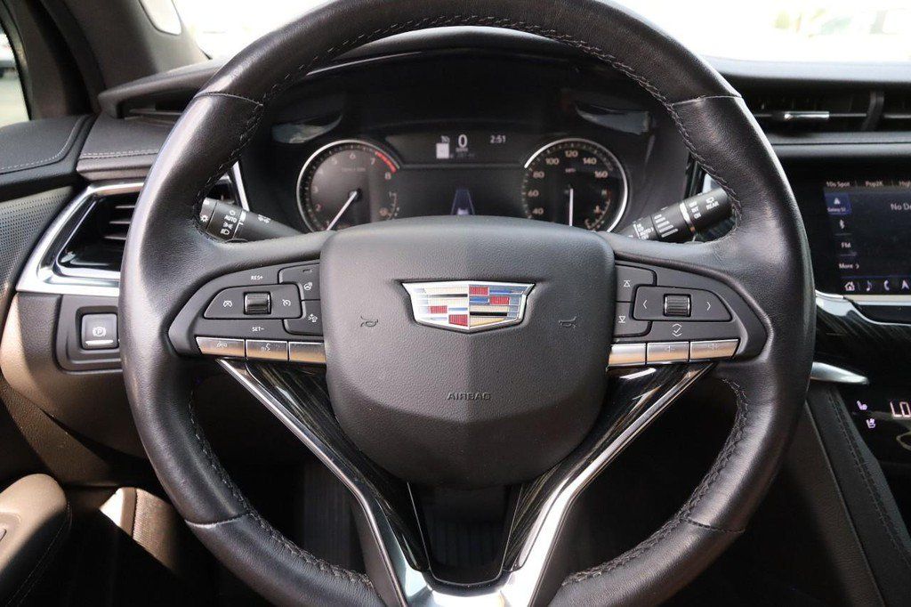 Used 2023 Cadillac XT6 Premium Luxury AWD/4WD image 13
