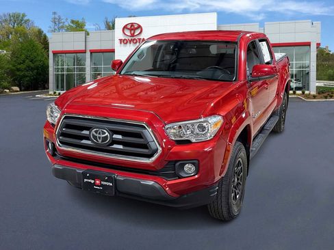 Certified 2020 Toyota Tacoma SR5 image 1