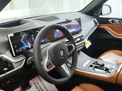 Used 2026 BMW X5 xDrive40i w/ M Sport Package AWD/4WD image 21