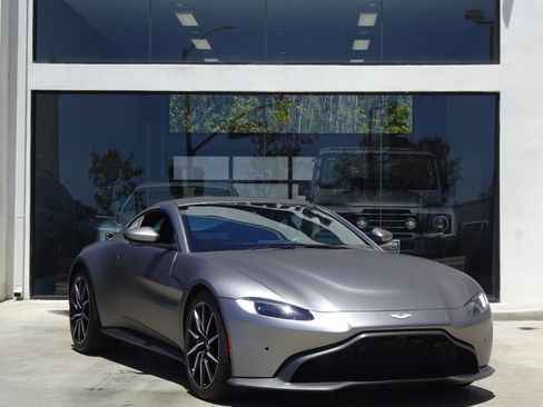 Used 2020 Aston Martin V8 Vantage Coupe RWD image 8