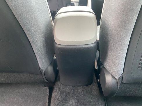 Used 2022 Hyundai Elantra Limited image 30