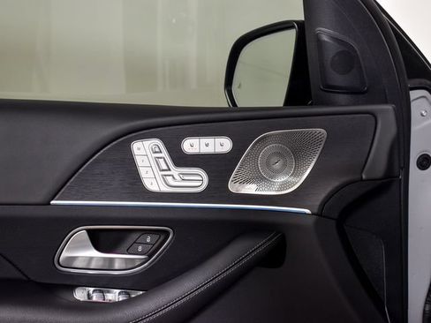 Certified 2025 Mercedes-Benz GLS 580 4MATIC image 18