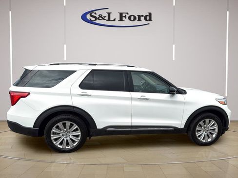 Certified 2022 Ford Explorer Limited image 9