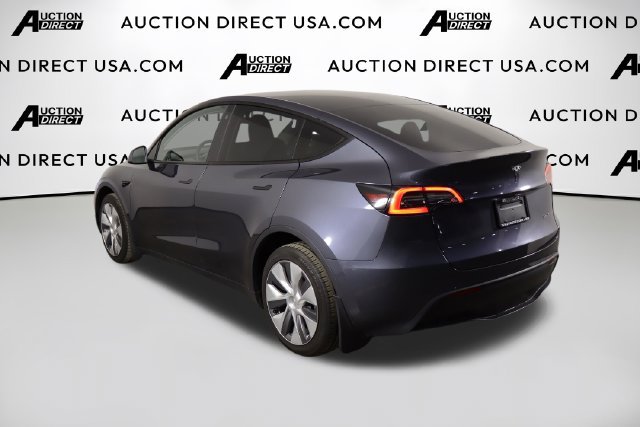 Used 2023 Tesla Model Y Long Range AWD/4WD image 46
