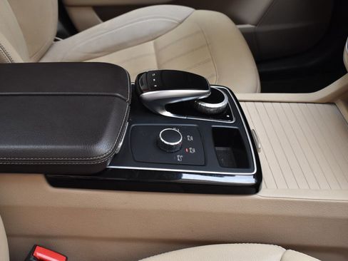 Used 2018 Mercedes-Benz GLE 350 w/ Premium 2 Package image 21
