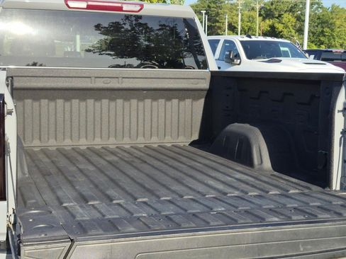 Used 2024 GMC Sierra 1500 Elevation w/ LPO, Elevation Black Package AWD/4WD image 10