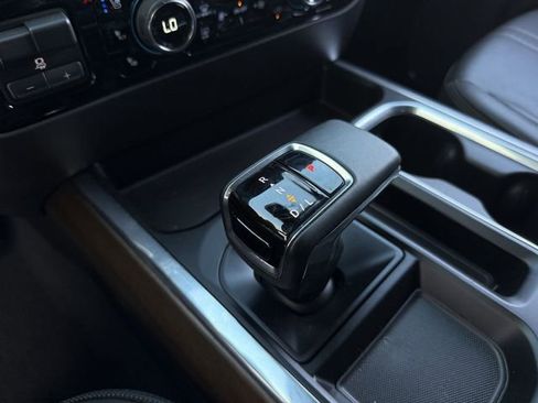 Used 2024 Chevrolet Silverado 1500 High Country w/ High Country Premium Package image 21