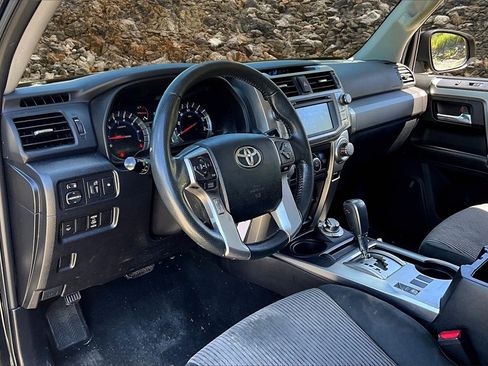 Used 2016 Toyota 4Runner SR5 image 13