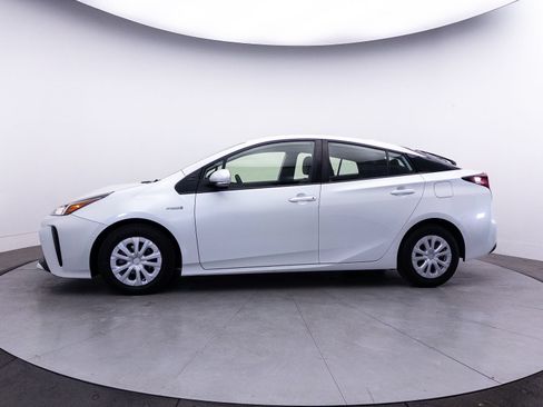 Used 2022 Toyota Prius LE FWD image 38