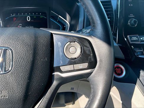 Used 2018 Honda Odyssey Touring image 25