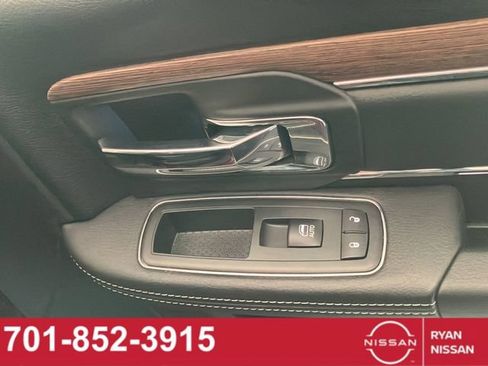Used 2018 RAM 2500 Laramie AWD/4WD image 25