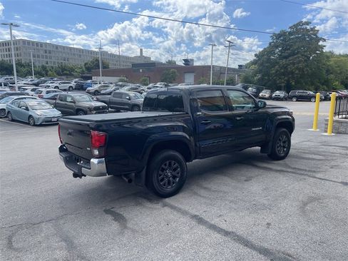 Used 2020 Toyota Tacoma SR5 image 8