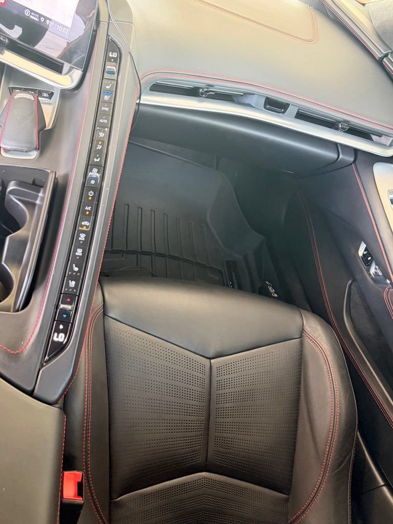 Used 2021 Chevrolet Corvette Stingray Premium Conv w/ Z51 Performance Package RWD image 24