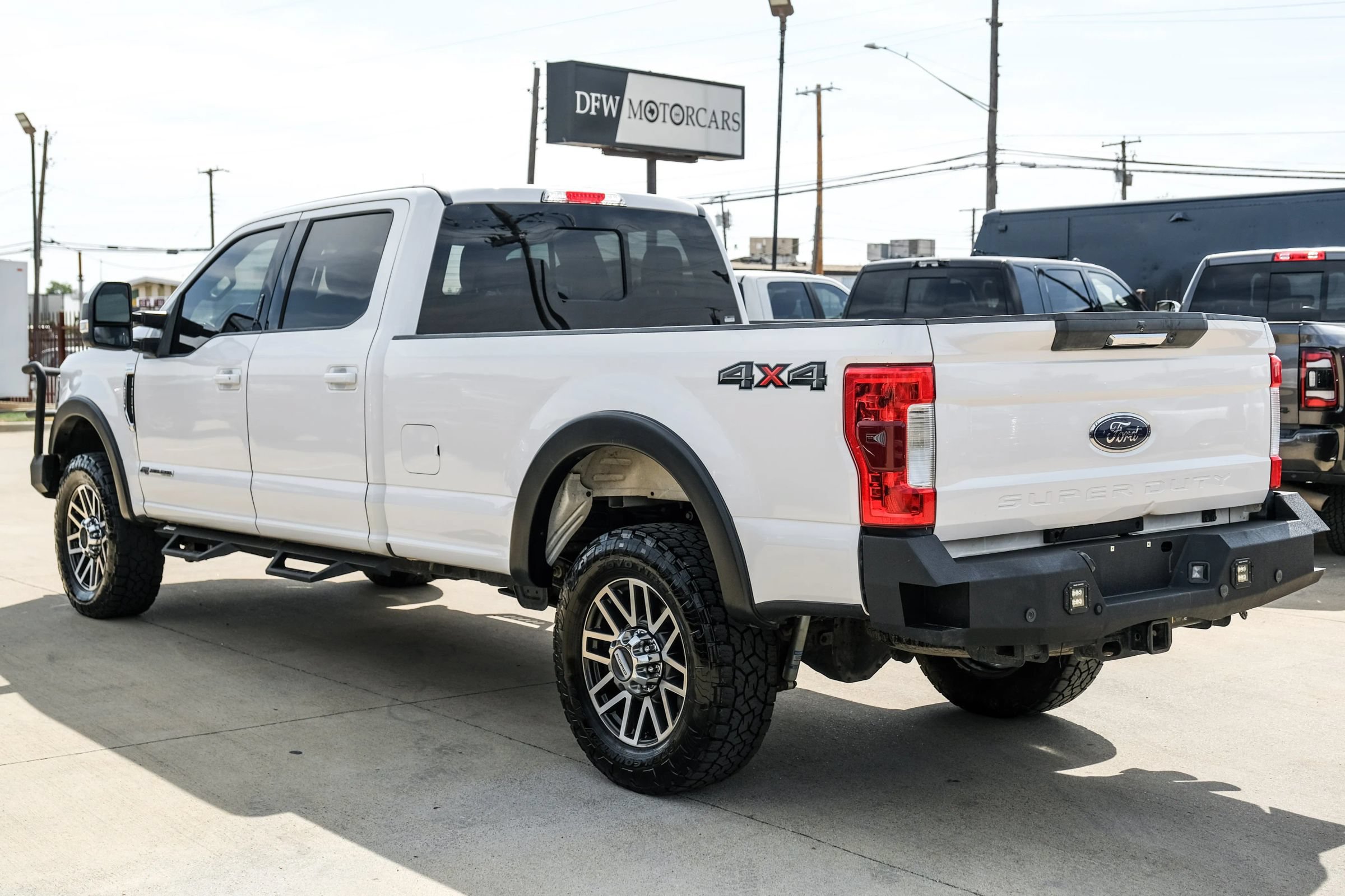 Used 2017 Ford F350 Lariat w/ Lariat Value Package AWD/4WD image 12