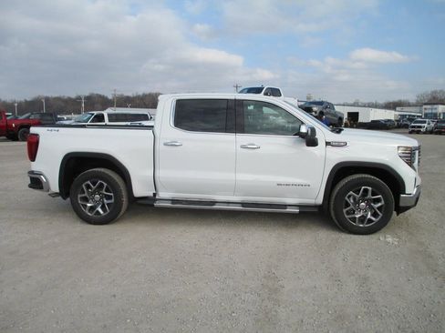 New 2026 GMC Sierra 1500 SLT w/ SLT Premium Package image 3