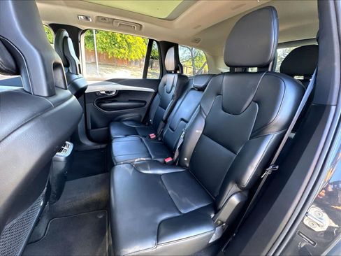 Used 2021 Volvo XC90 T5 Momentum w/ Climate Package AWD/4WD image 29