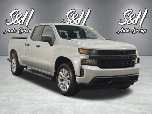 Used 2022 Chevrolet Silverado 1500 Custom image 2
