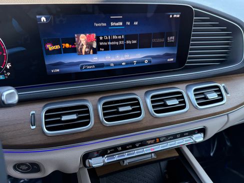 Certified 2024 Mercedes-Benz GLE 350 4MATIC image 16