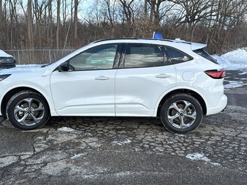 Certified 2023 Ford Escape ST-Line w/ Tech Pack #1 image 6